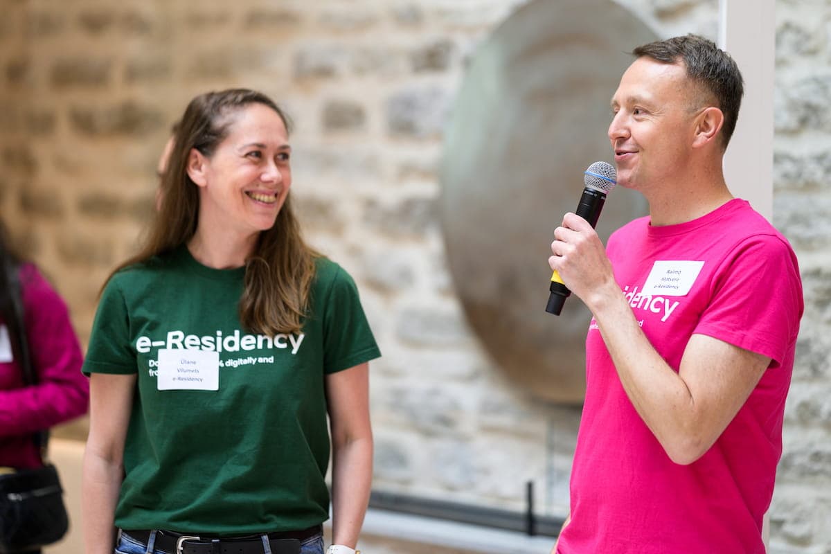 Ülane and Raimo of the e-Residency Team
